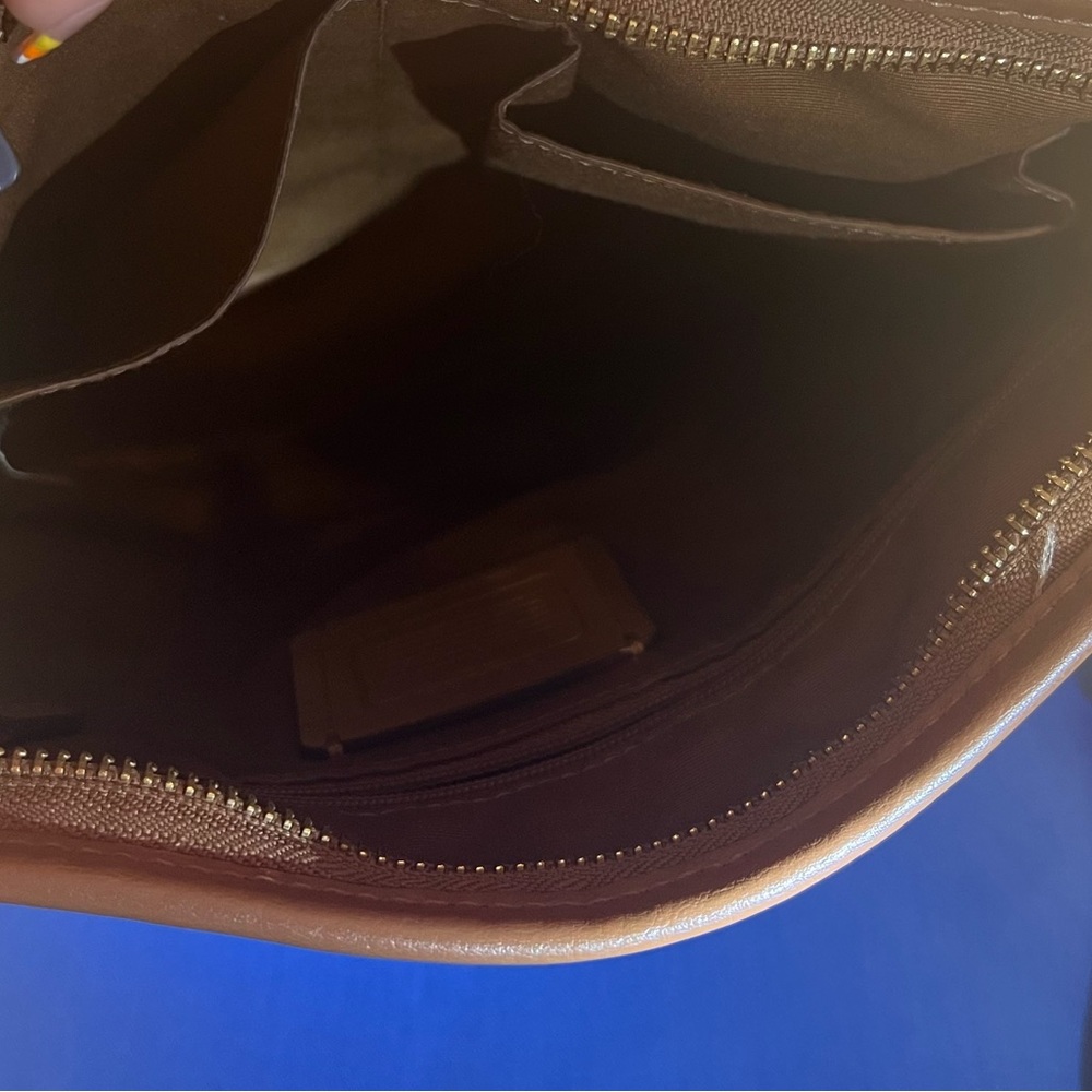 Coach Crossbody - Picture 6 of 9